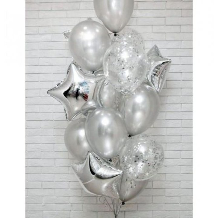 Фонтан шаров "Сильвер мун" в Красноярске