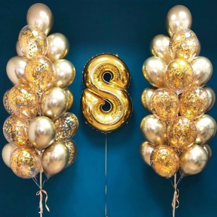 Цифра с фонтанами шаров  в Красноярске