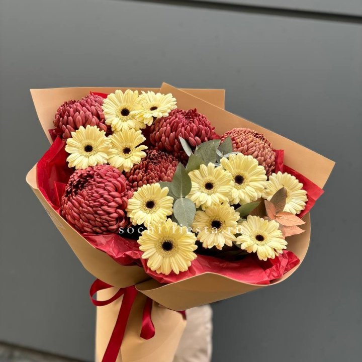Букет гербер и хризантем Бигуди в Красноярске