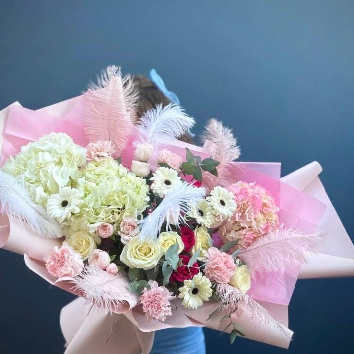 Дизайнерский букет "Валенсия-3" в Красноярске