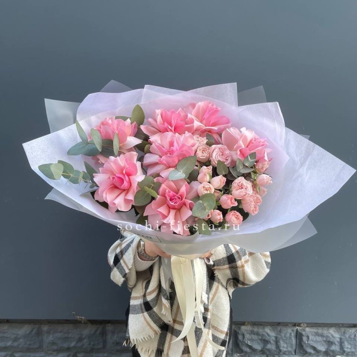 Букет французских и пионовидных роз  в Красноярске