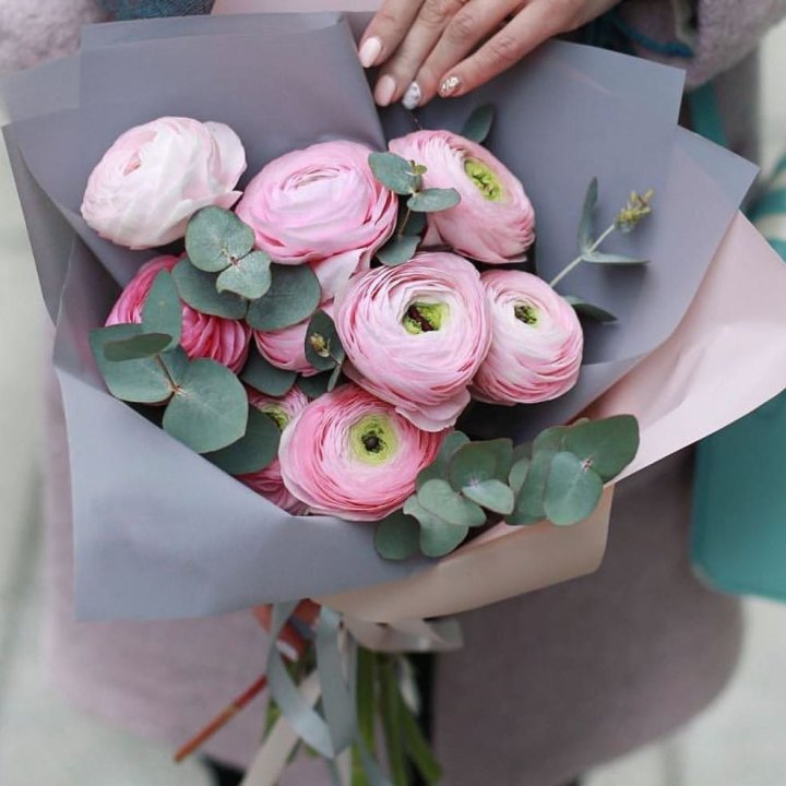 Ранункулюсы с эвкалиптом №1 в Красноярске