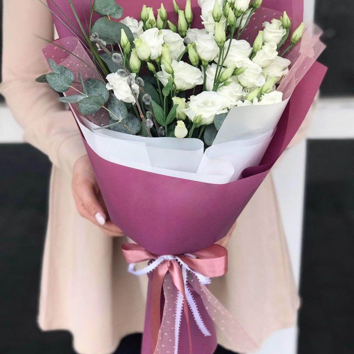 Эустомы с эвкалиптом в Красноярске