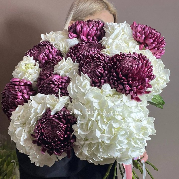 Охапка Бигуди и гортензий в Красноярске