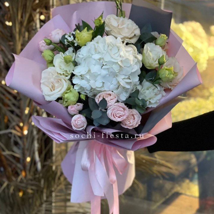 Букет с гортензией №3 в Красноярске