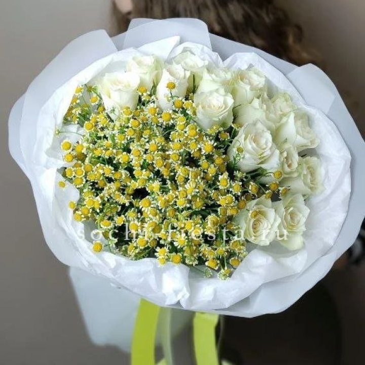 Букет ромашек и роз "Полина" в Красноярске