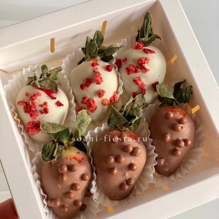 Клубника в шоколаде 6 ягод в Красноярске