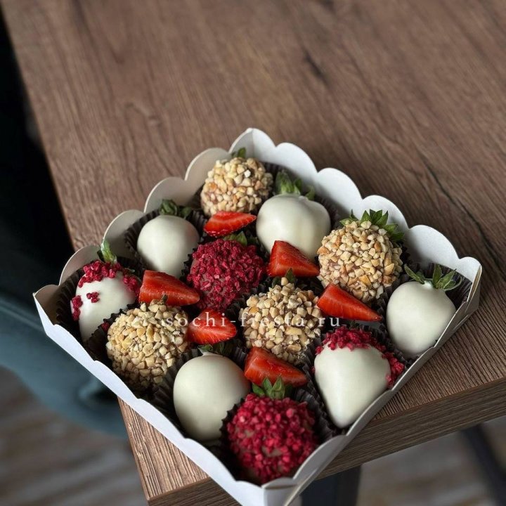 Клубника в шоколаде 12 ягод №2 в Красноярске