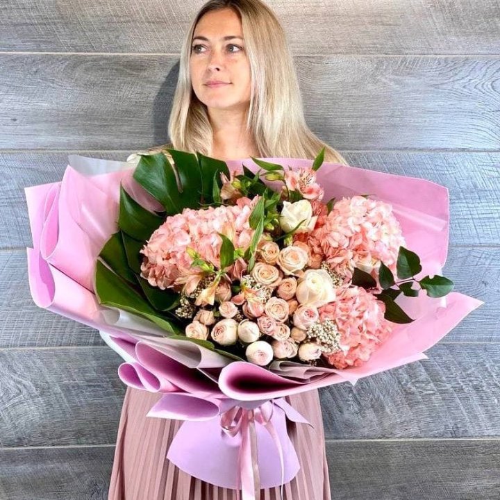 Дизайнерский букет "Валенсия-2" в Красноярске