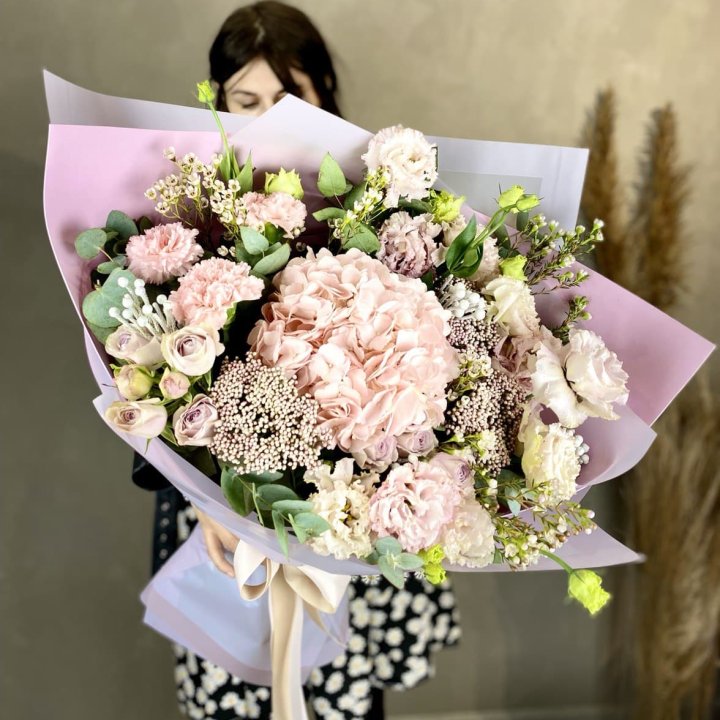 Дизайнерский букет "Трели кримс" в Красноярске