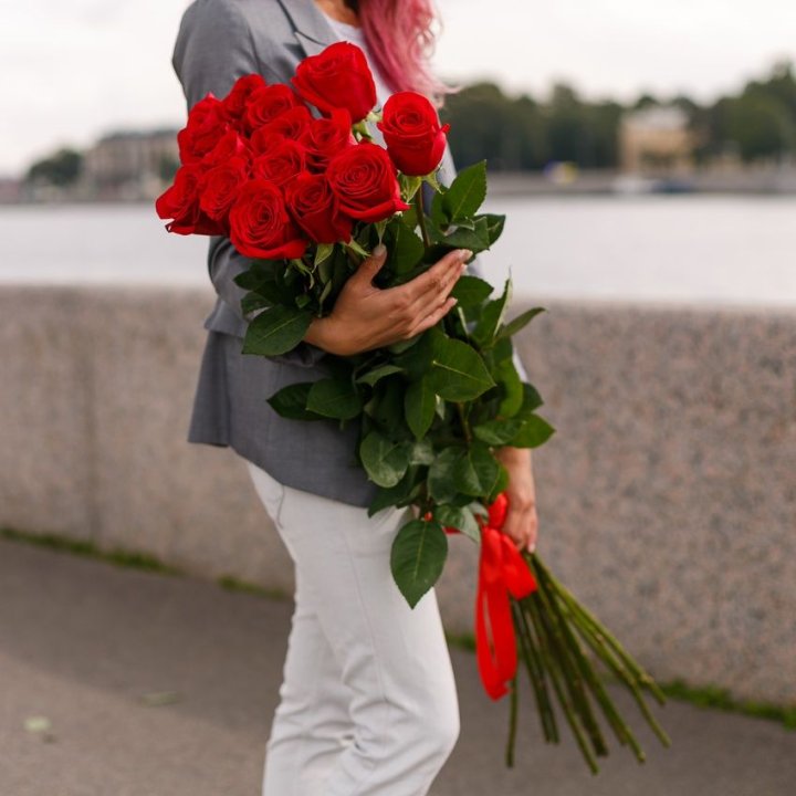 15 метровых голландских роз в Красноярске