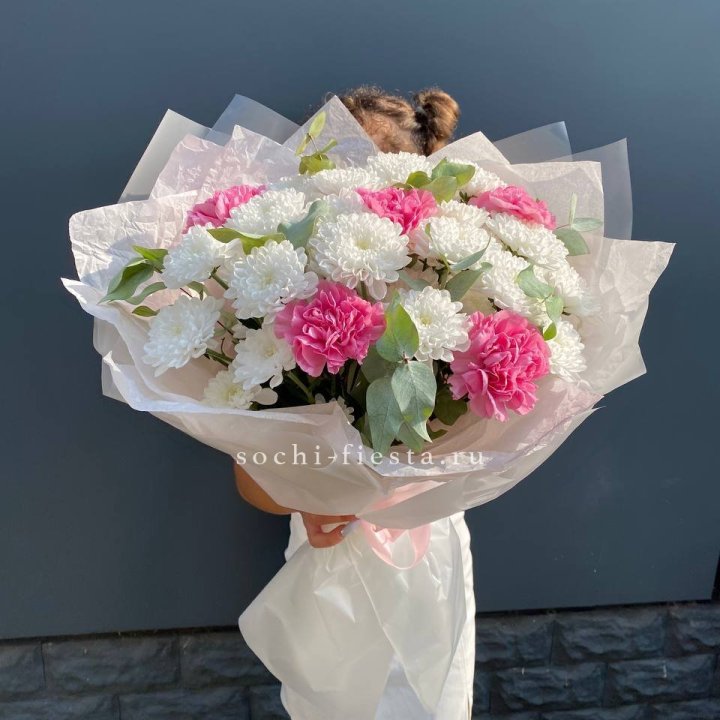  Букет  хризантем и диантусов "Воздушный" в Красноярске