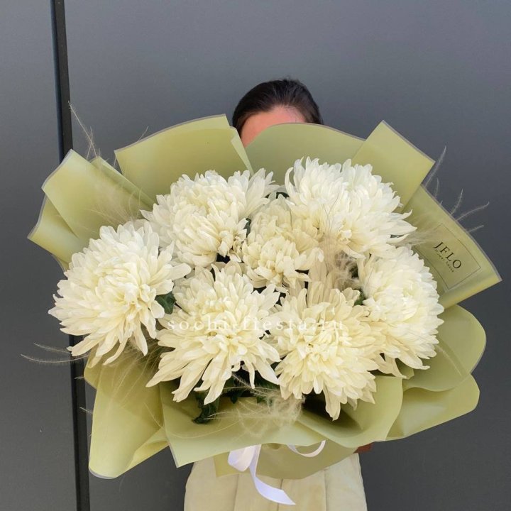 Букет одноголовых хризантем  в Красноярске