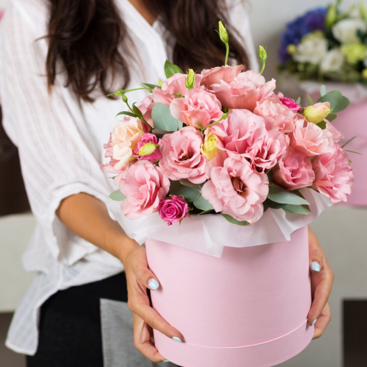 Эустома в шляпной коробке в Красноярске