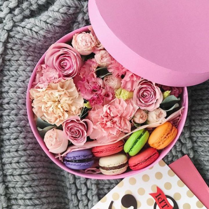Цветочный бокс пинк в Красноярске