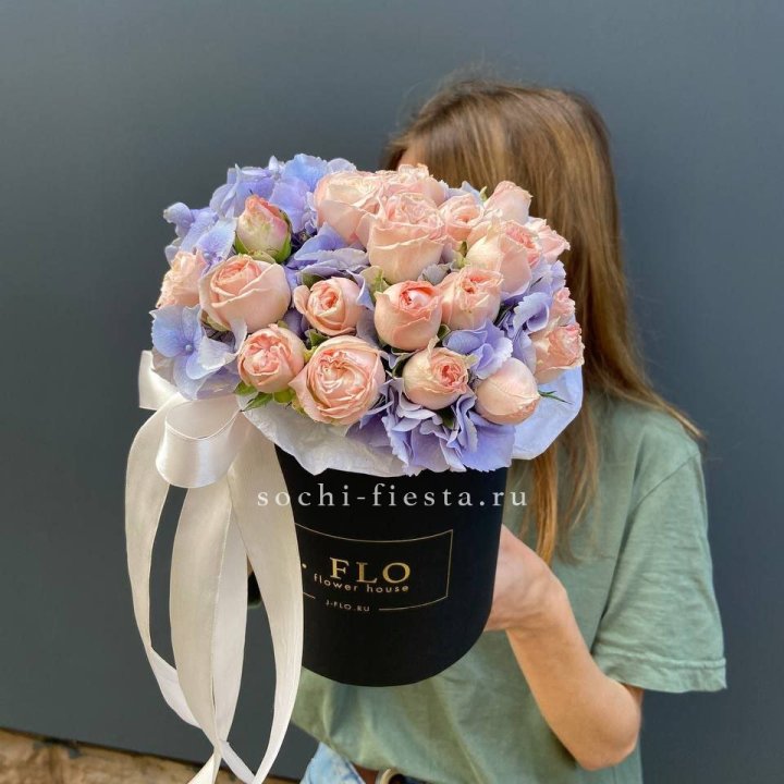 Бокс бомбастик и гортензия в Красноярске