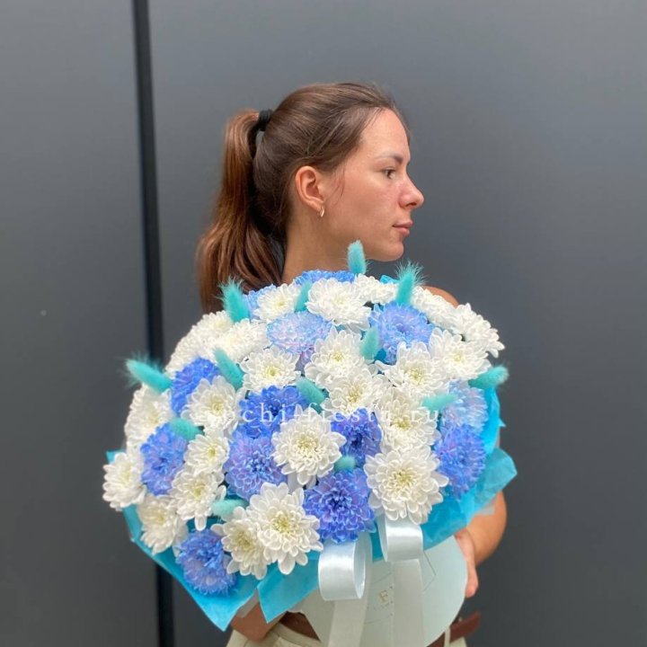  Коробочка  хризантем и лагуруса в Красноярске