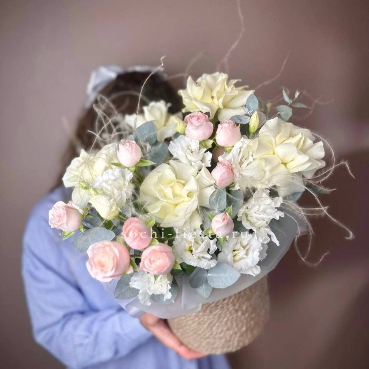 Авторский бокс "Милена" в джутовом кашпо в Красноярске