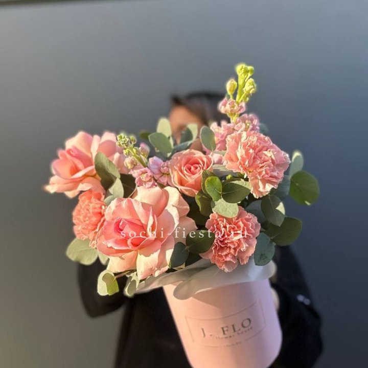 Цветы в боксе "Сизара" в Красноярске