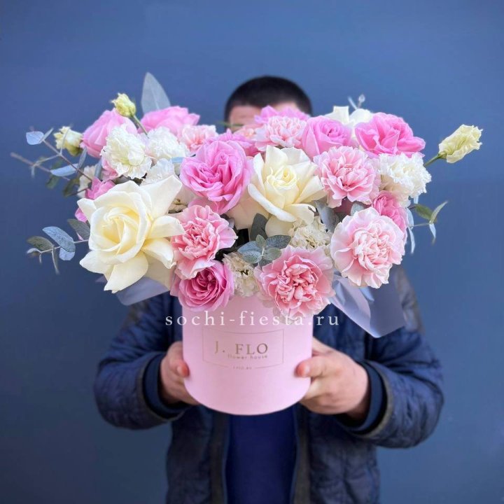 Цветочный бокс "Памела" в Красноярске