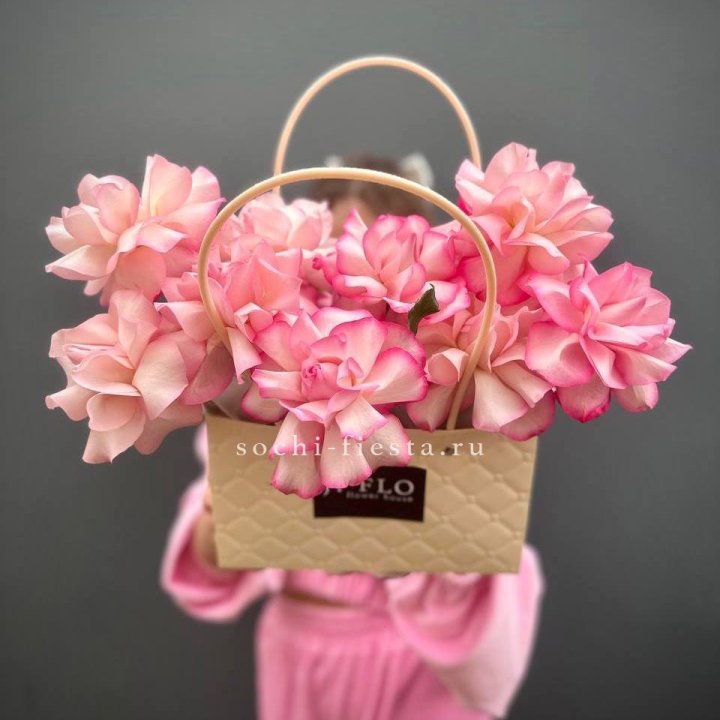 Сумочка розовых роз Венди в Красноярске