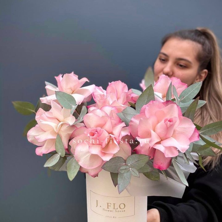 7 Французских роз в боксе в Красноярске