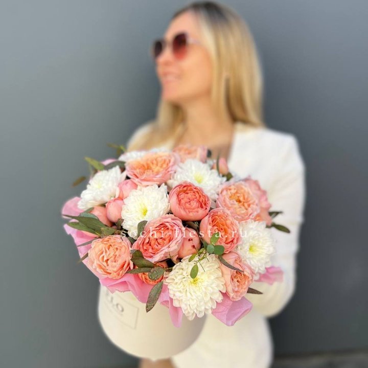 Нежная коробка с цветами в Красноярске