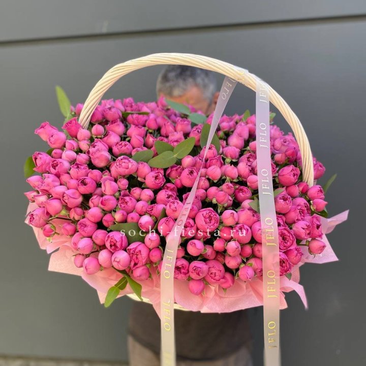 Корзина роз Мисти Баблс 101 в Красноярске