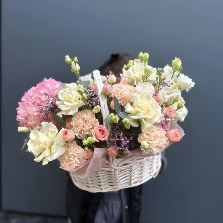 Цветочная корзина "Софтнес" в Красноярске