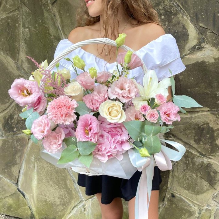 Авторская корзина "Миа" в Красноярске