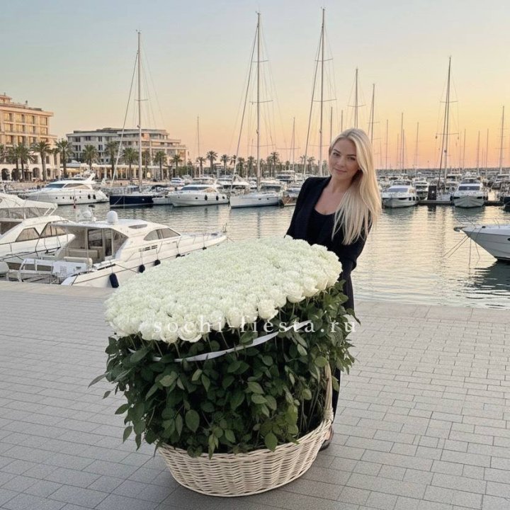 301 высокая роза в корзине в Красноярске