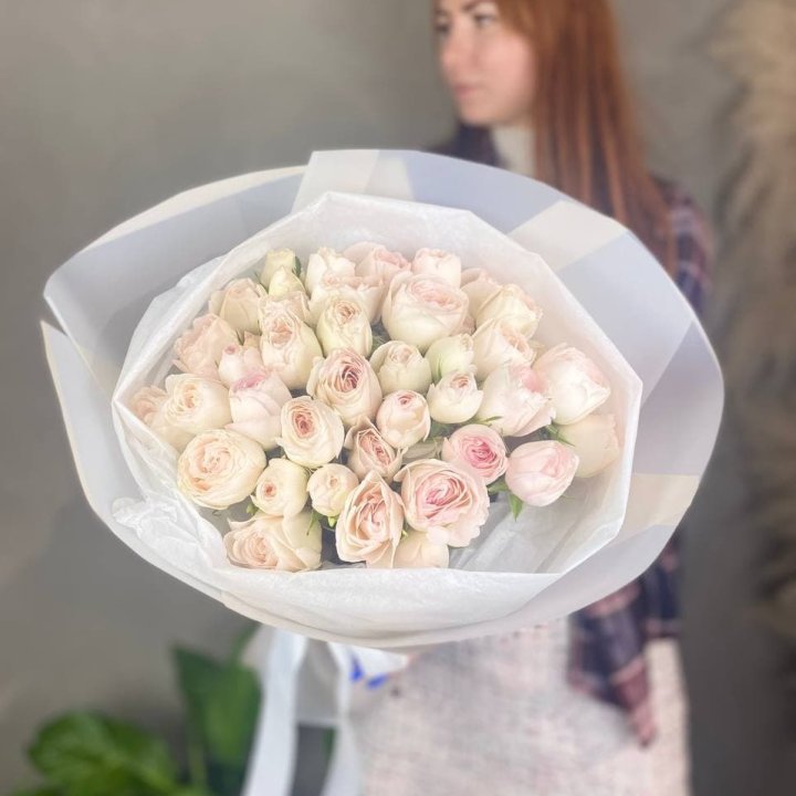 Букет кустовых роз в Красноярске