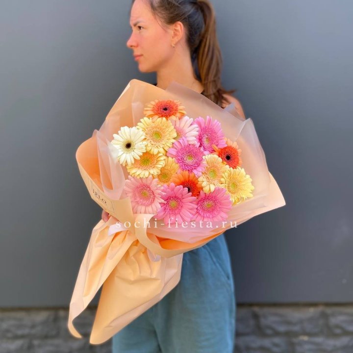 Букет разноцветных гербер в Красноярске