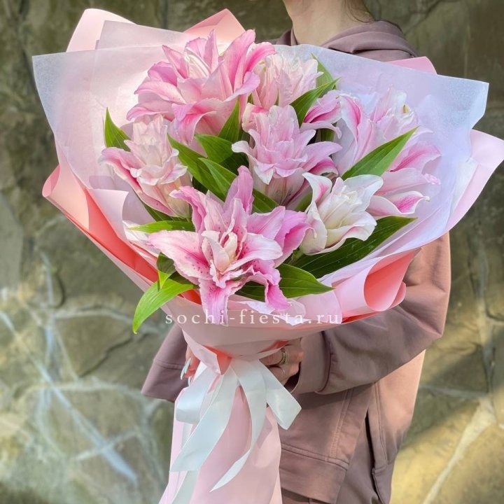 Букет пионовидных лилий №2 в Красноярске