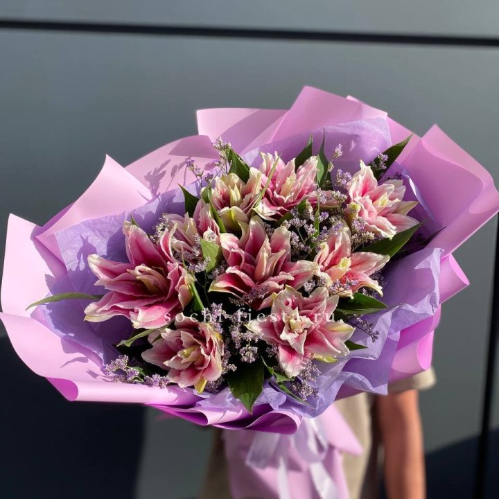 Букет пионовидных лилий №4 в Красноярске