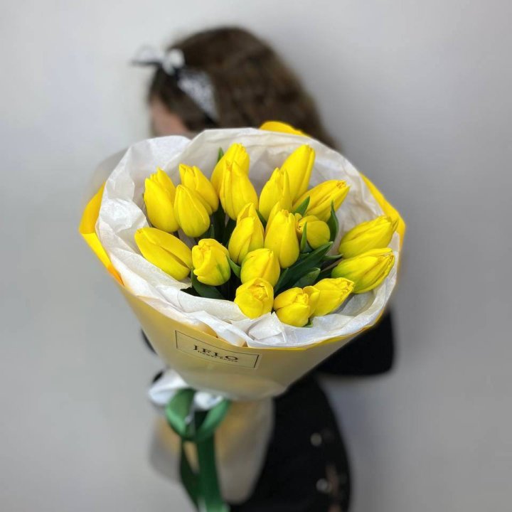 19 жёлтых тюльпанов в Красноярске