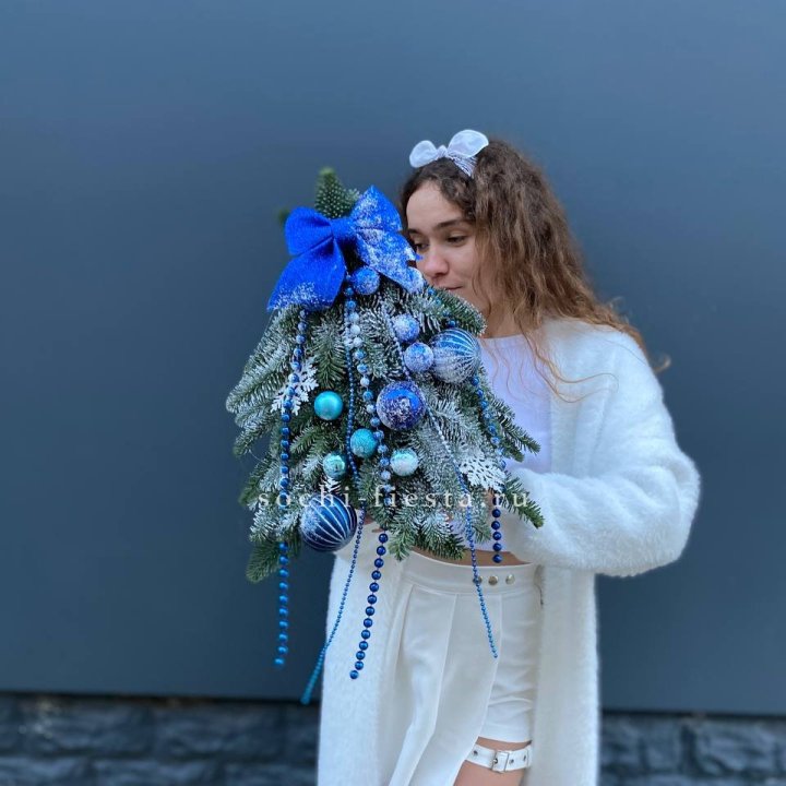 Новогодняя елочка "Блю" в Красноярске