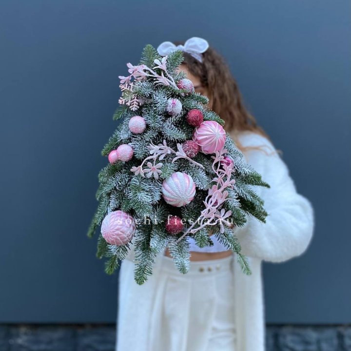 Новогодняя елочка "Розе" в Красноярске