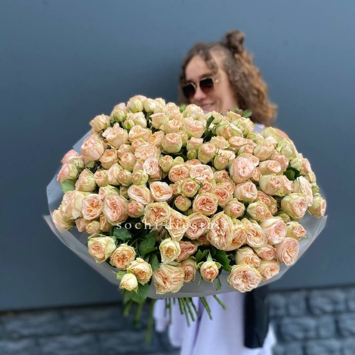 51 пионовидная роза в Красноярске