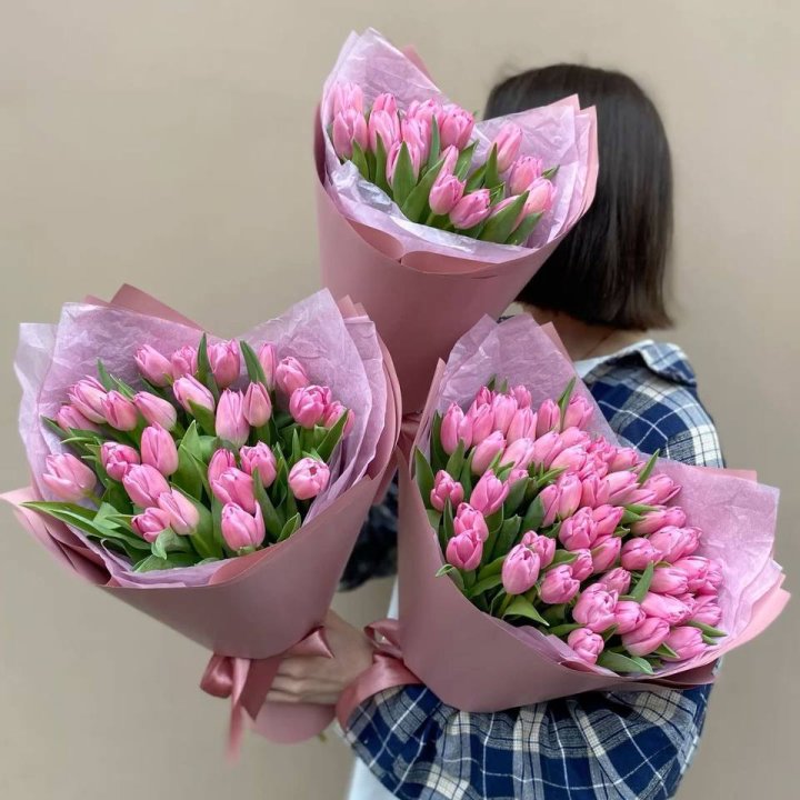 Букет розовых тюльпанов в Красноярске