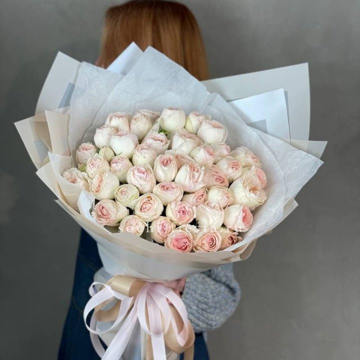 Букет пионовидных роз Пур лав в Красноярске