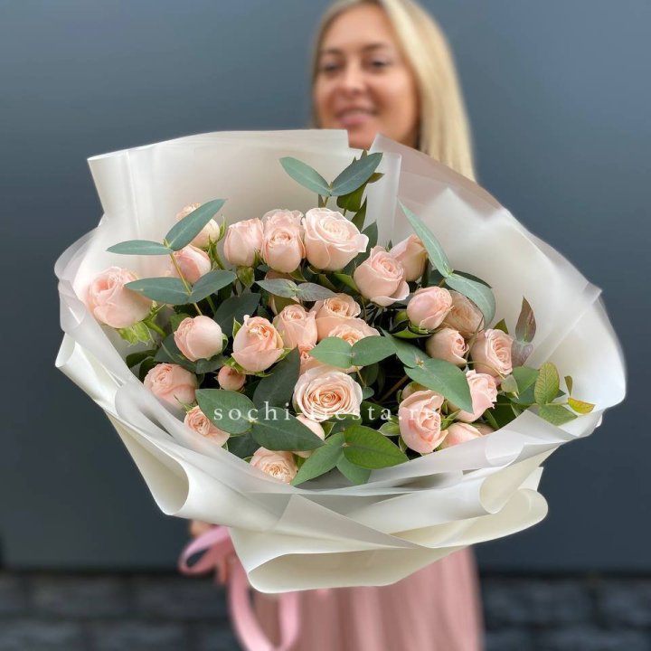 Букет кустовых роз "Фреш" в Красноярске