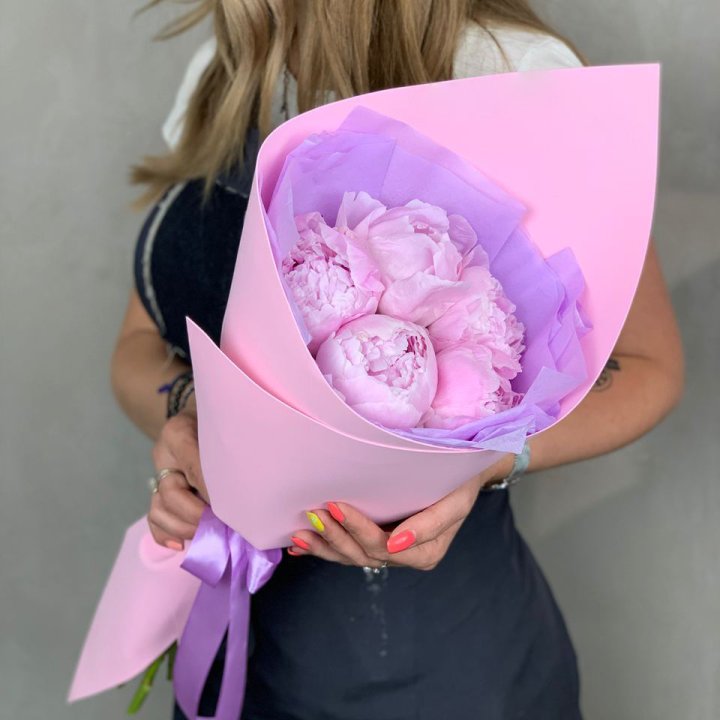 Букет пионов "Файв" в Красноярске