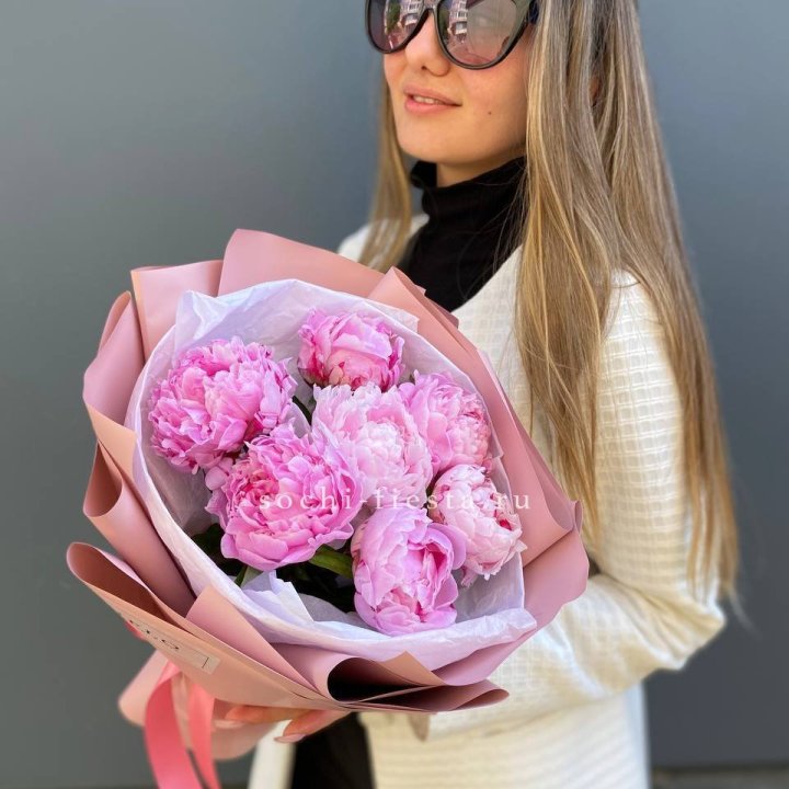 7 пионов в оформлении в Красноярске