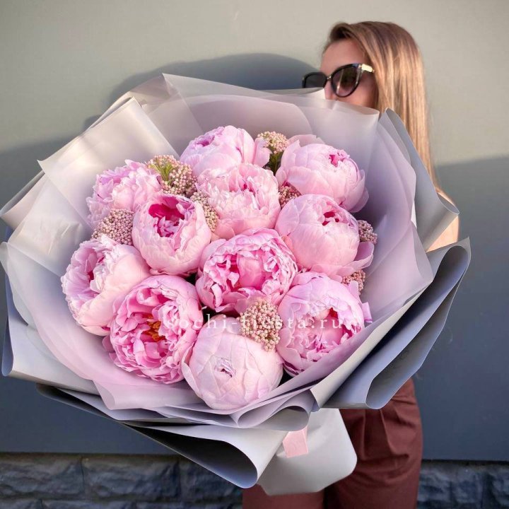 Букет с пионами "Стайл" в Красноярске