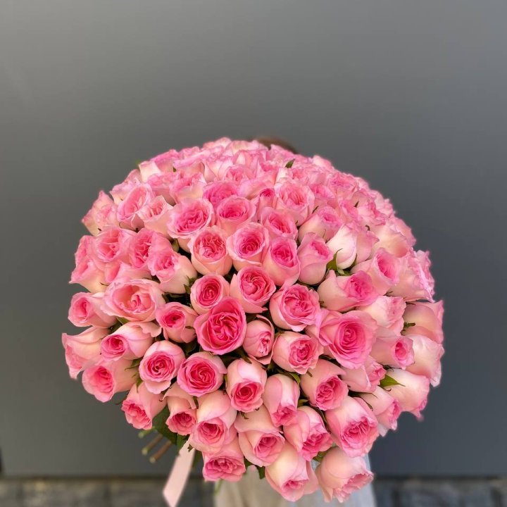 101 розовая роза в Красноярске