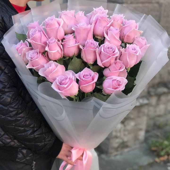 25 высоких розовых роз в Красноярске