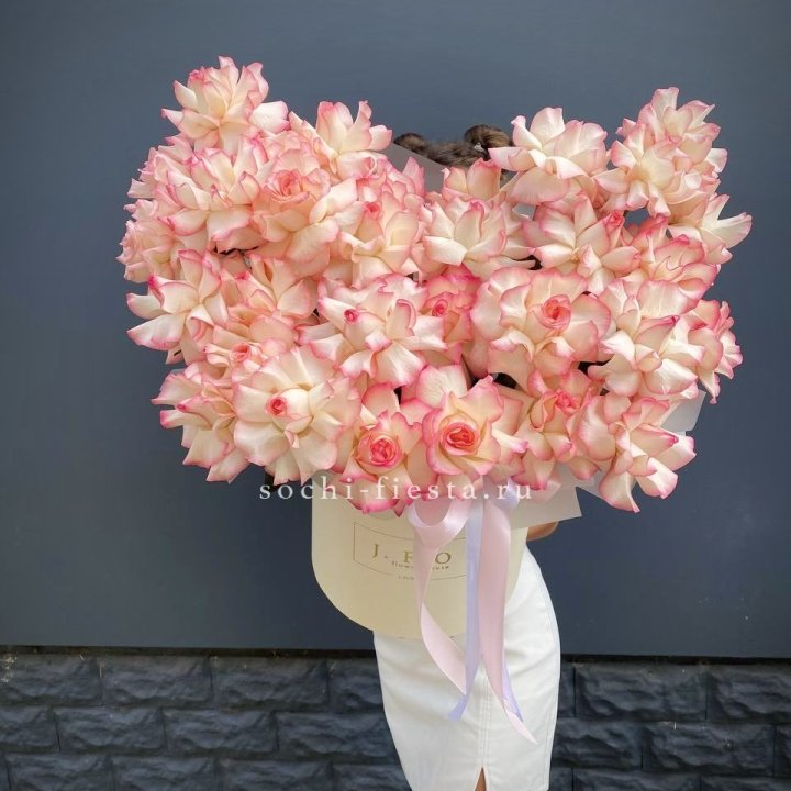 31 французская роза Джумилия в боксе в Красноярске