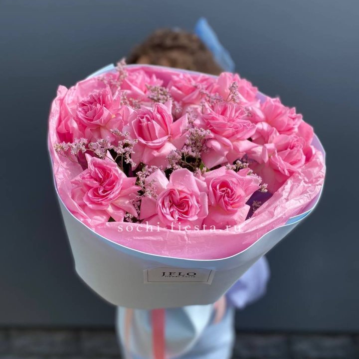 Букет французских розовых роз  в Красноярске