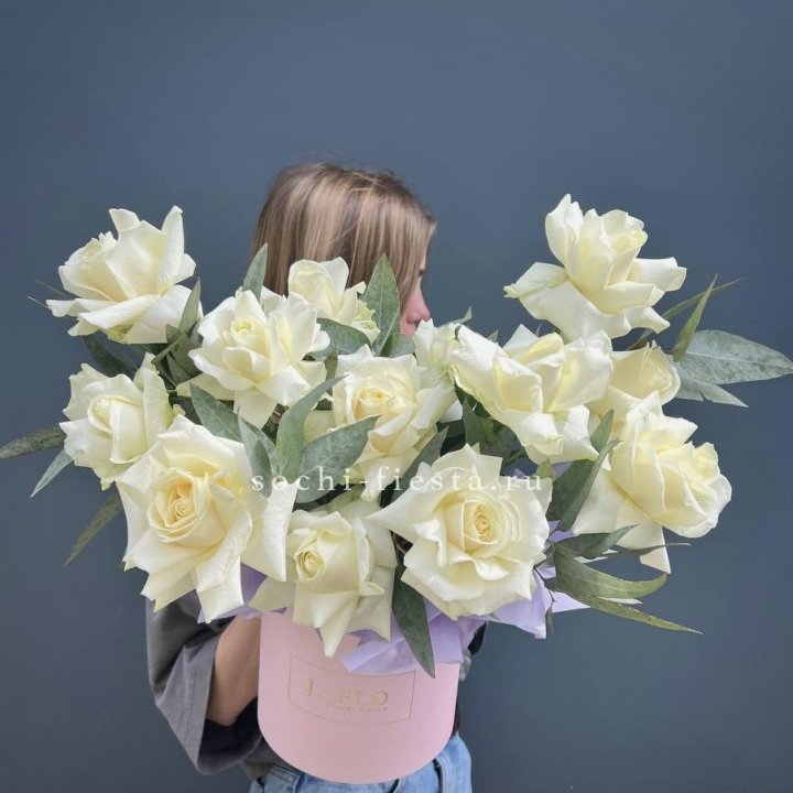 15 Французских роз в боксе в Красноярске